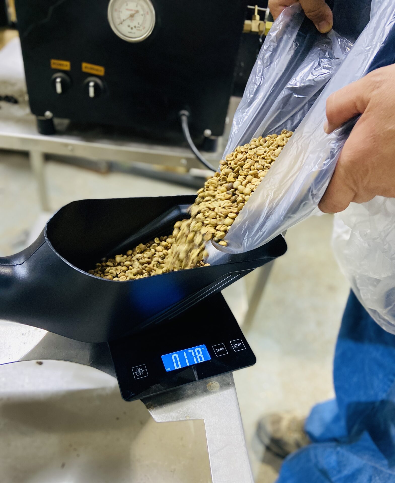 rattleware Half Kilo Bean Scale Scoop - 03073 - Image 4