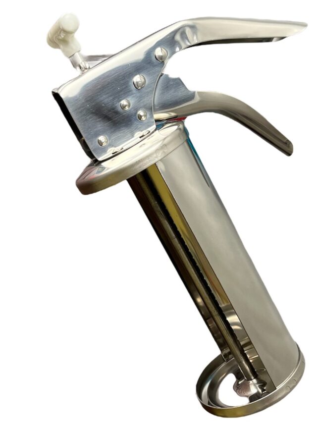 rattleware 1 Ounce White Handled Sauce Dispenser